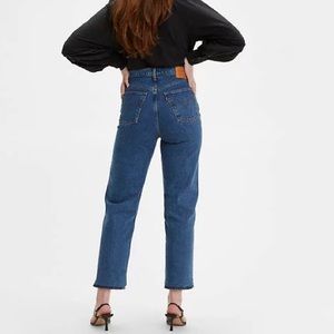 EUC Levi’s Premium Ribcage Straight Jeans Size 27 Inseam 29 Georgie Wash